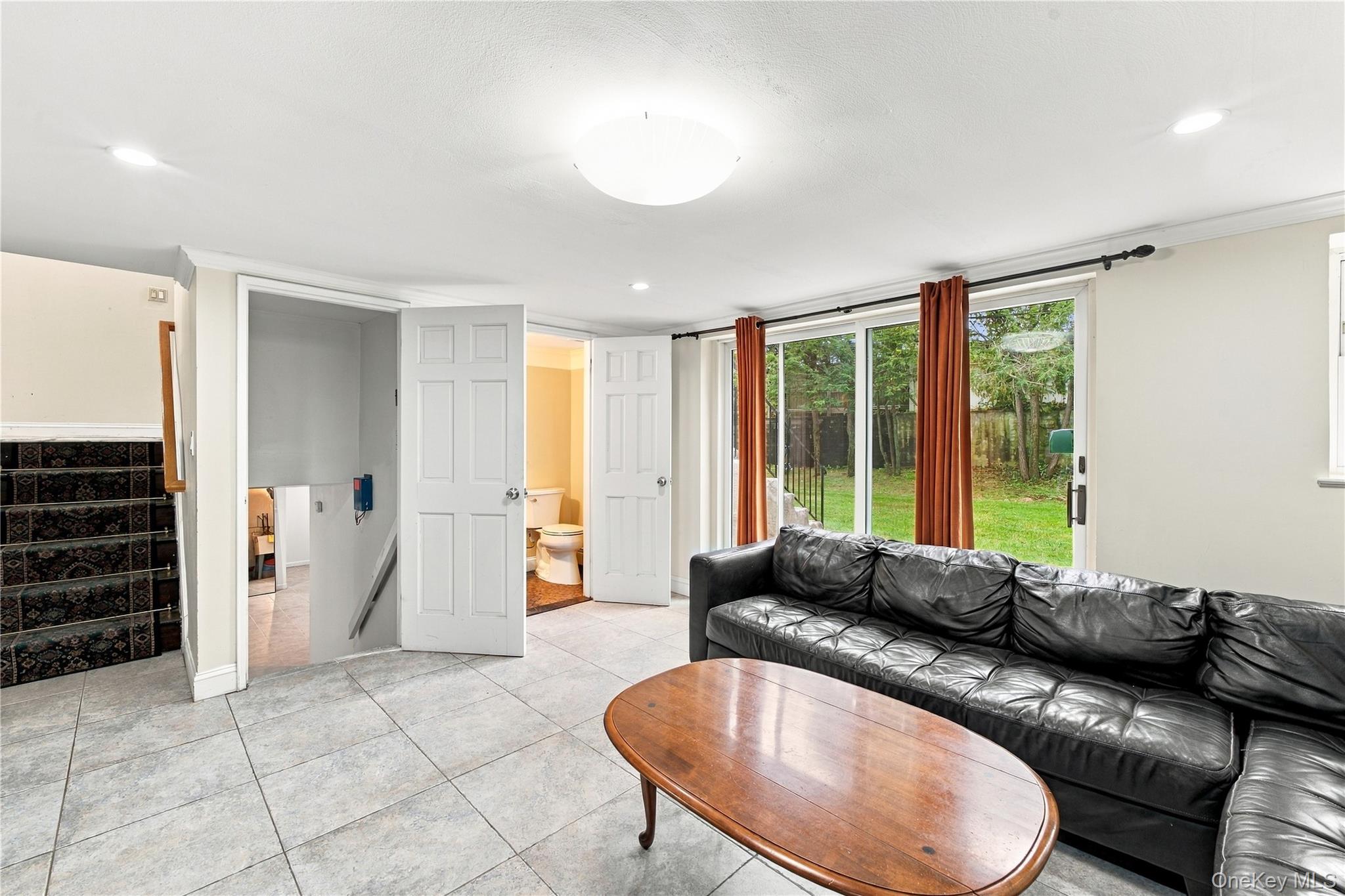 52 Winthrop Road Property Photo 6