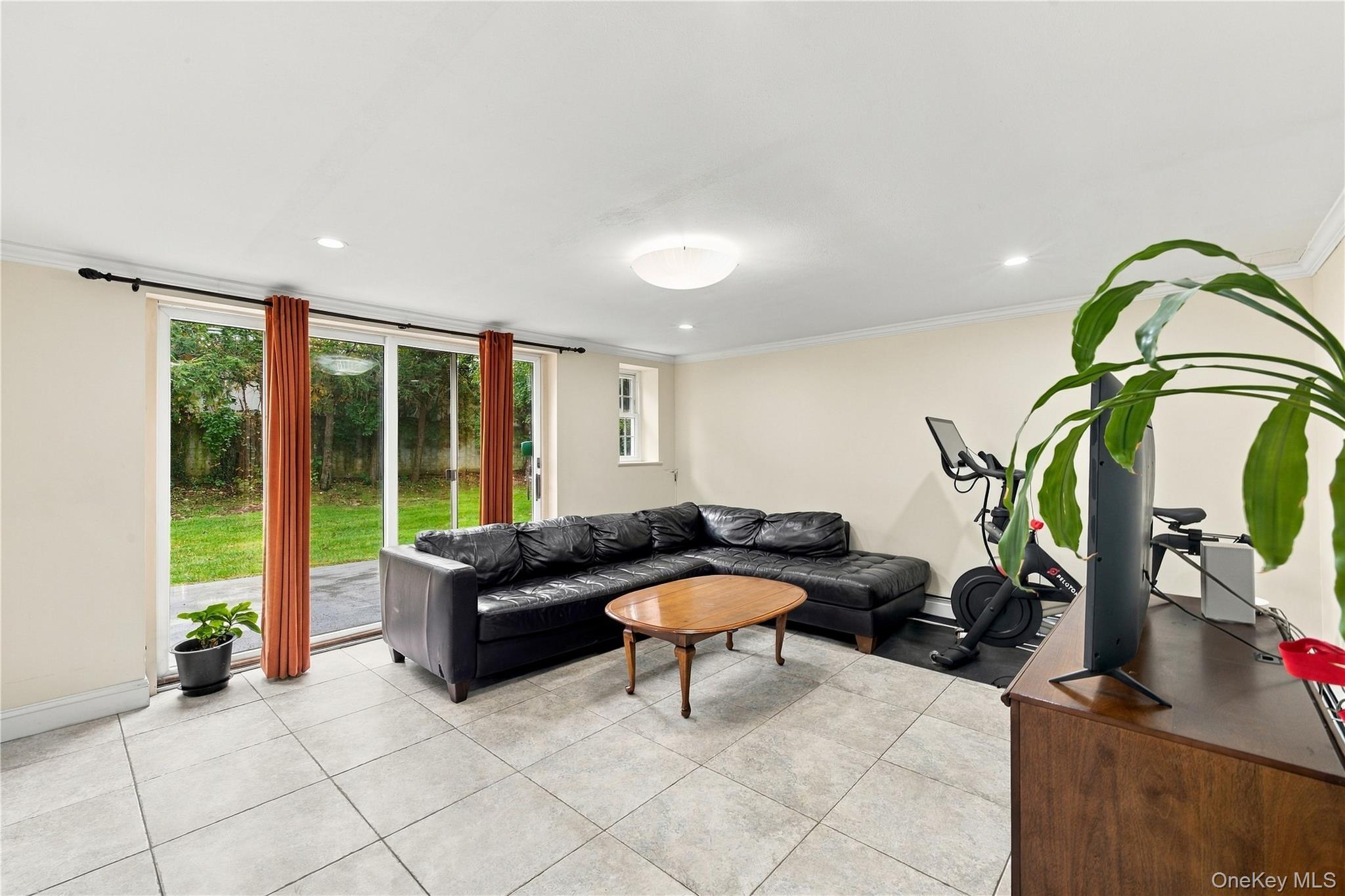 52 Winthrop Road Property Photo 8