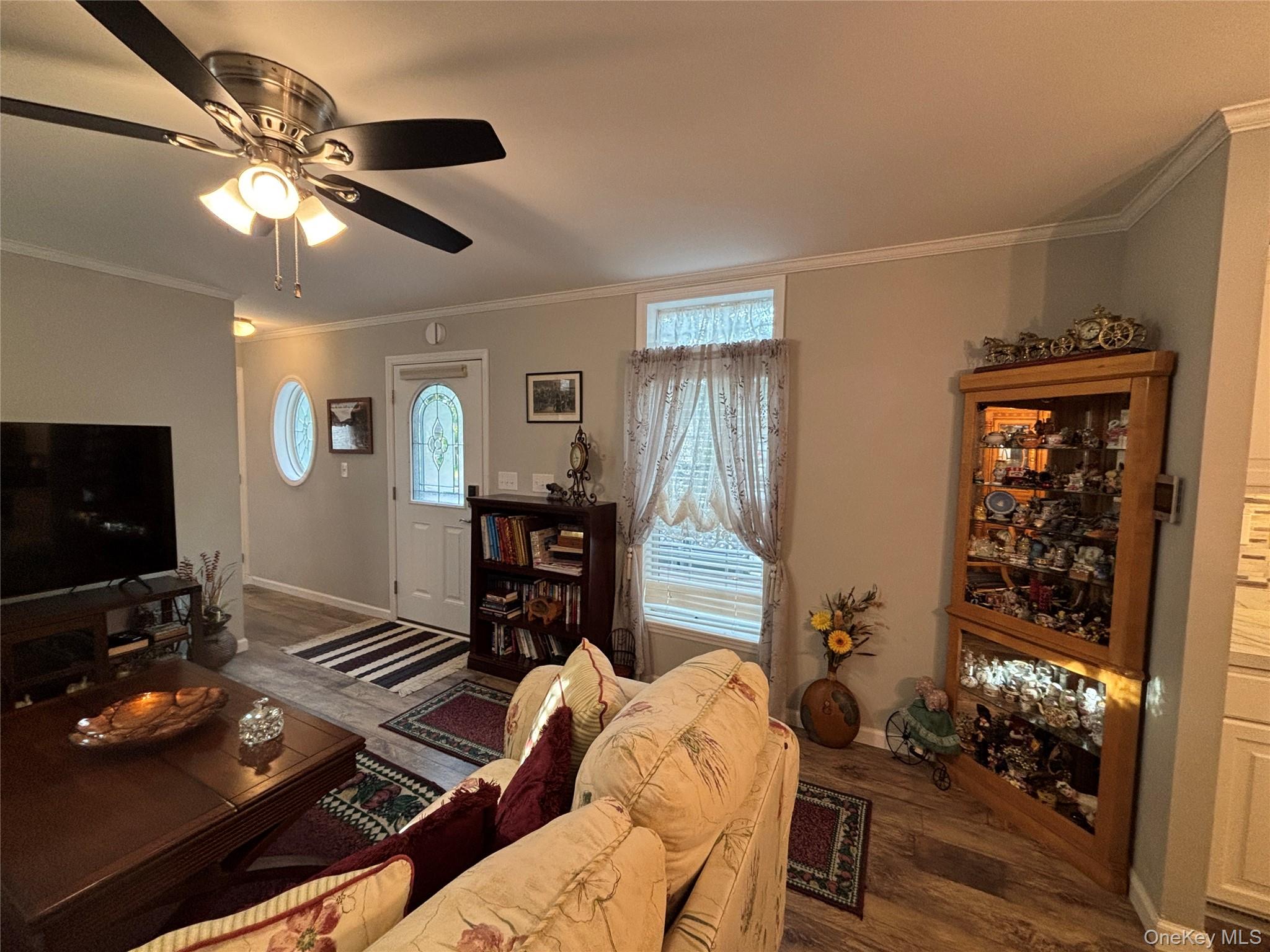 1661 Old Country Road 72 Property Photo 6