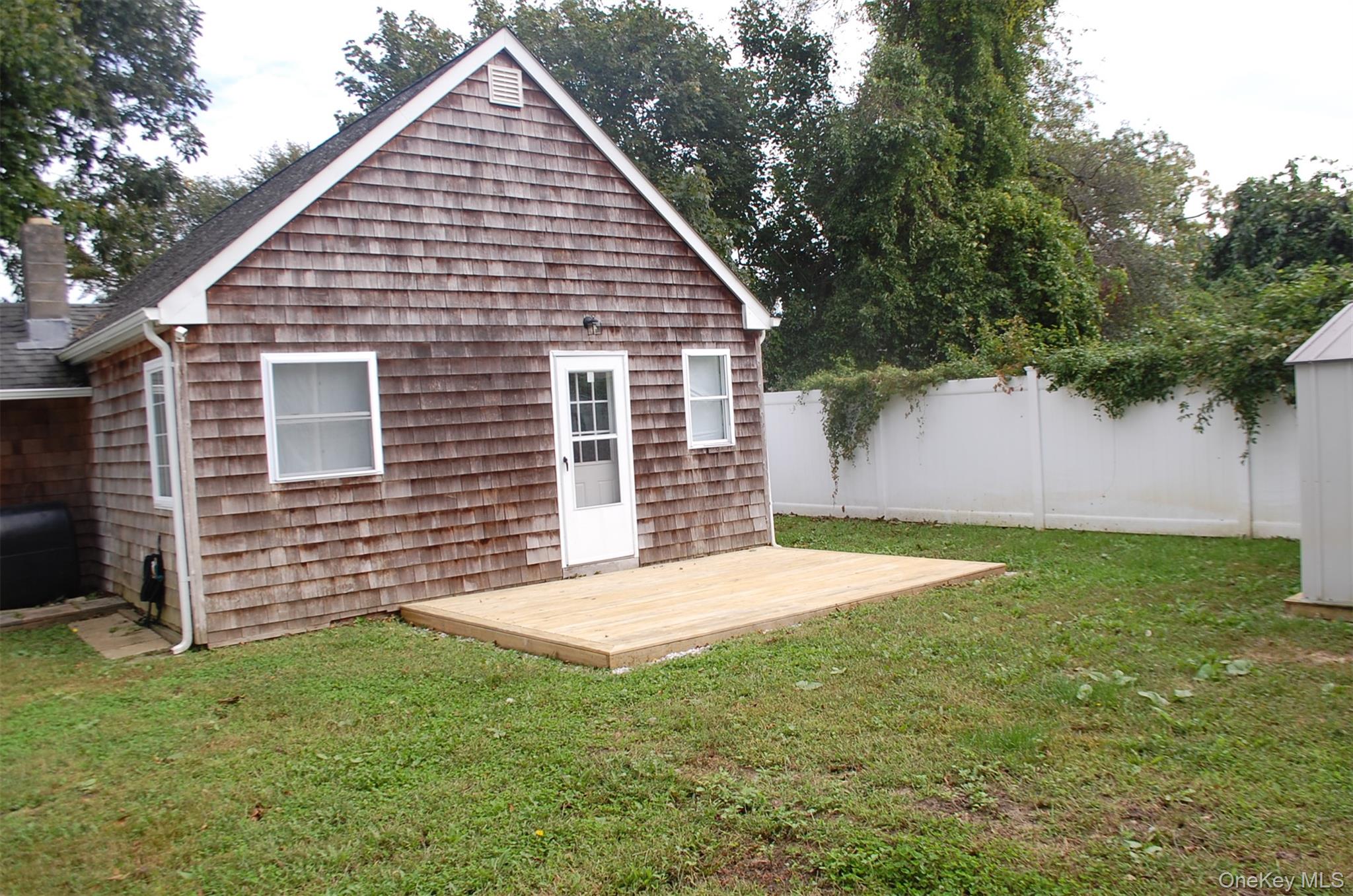 60 Huguenot Drive Property Photo 5