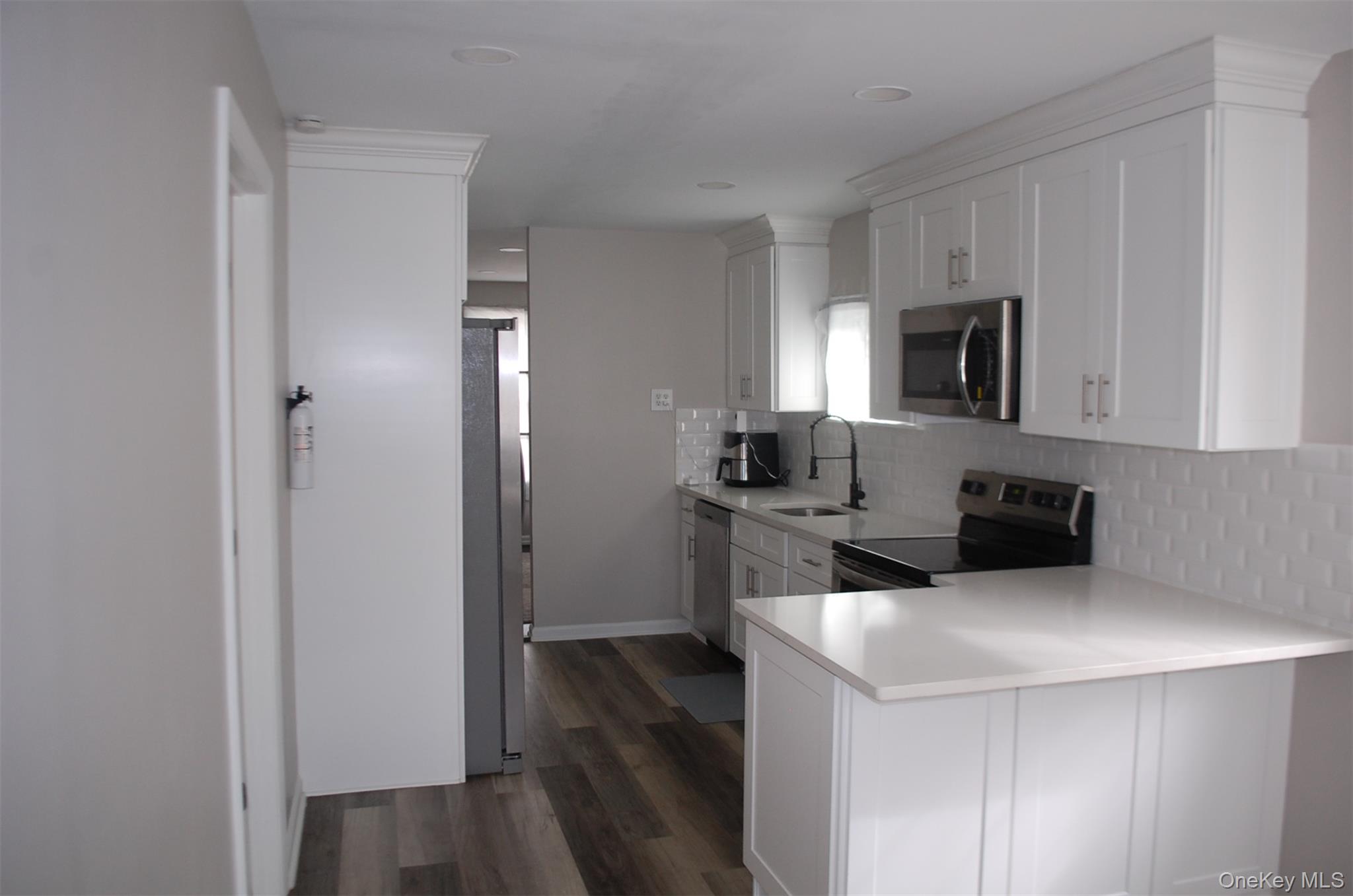 60 Huguenot Drive Property Photo 8
