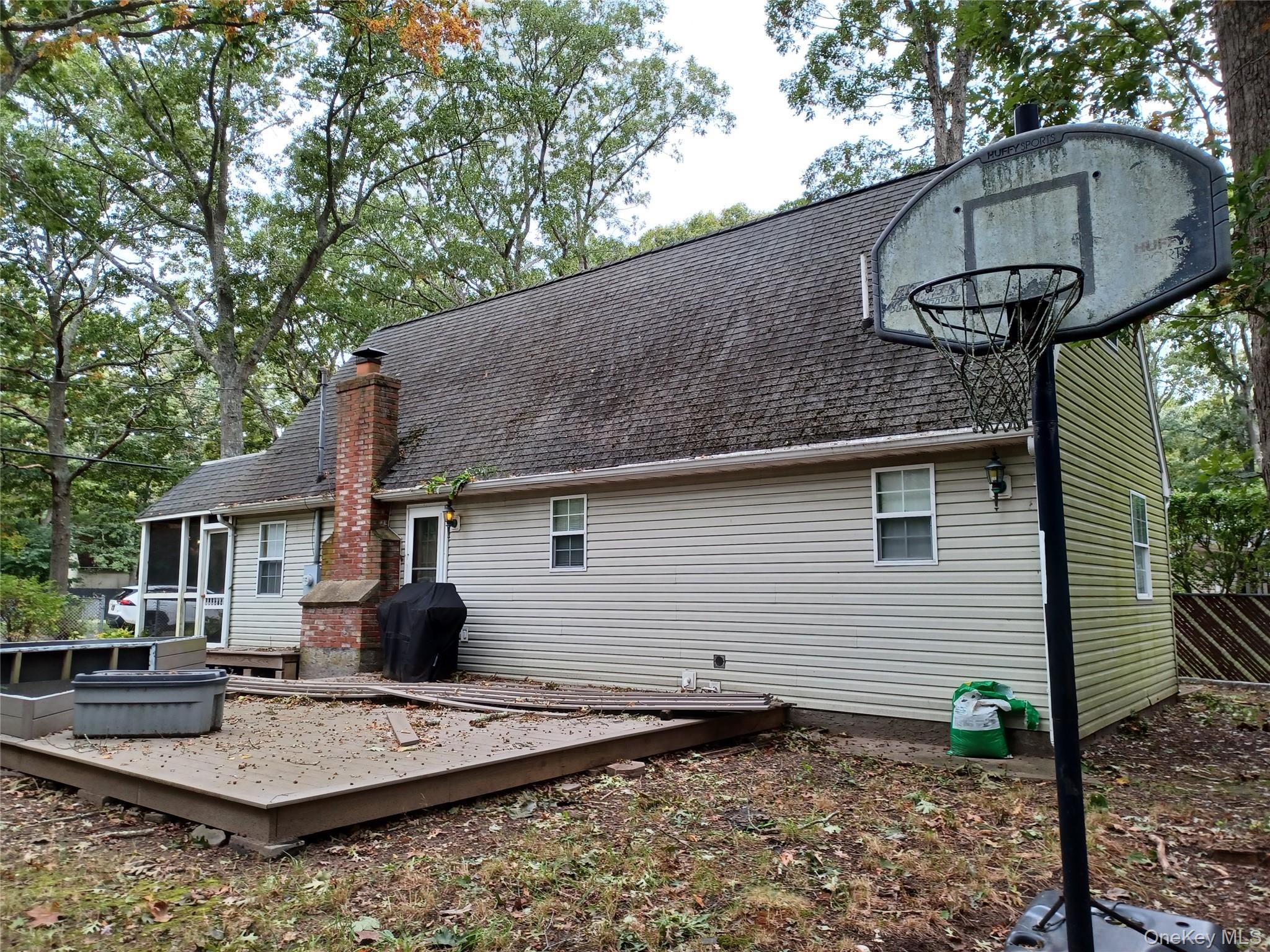 251 Jefferson Drive Property Photo 4