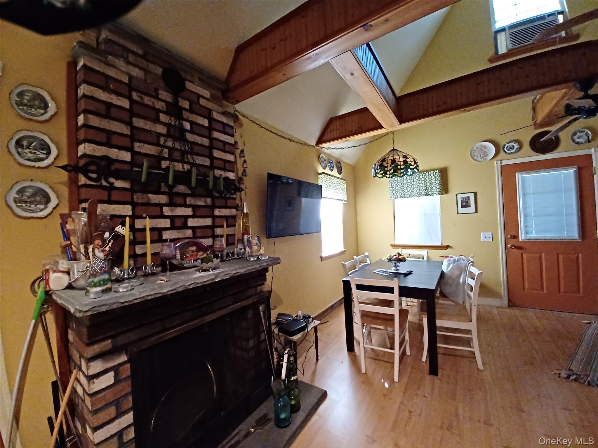251 Jefferson Drive Property Photo 6