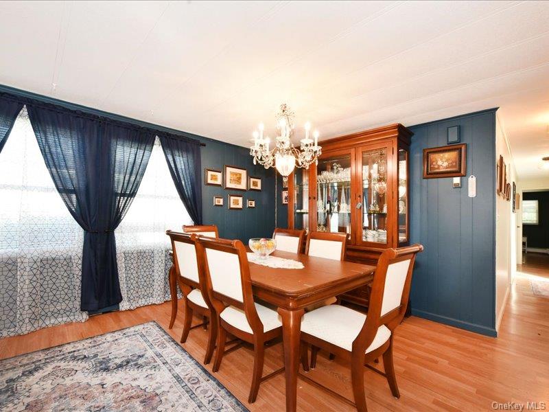 10 Greenwood Boulevard Property Photo 8