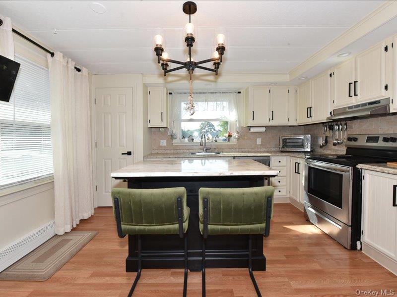 10 Greenwood Boulevard Property Photo 11