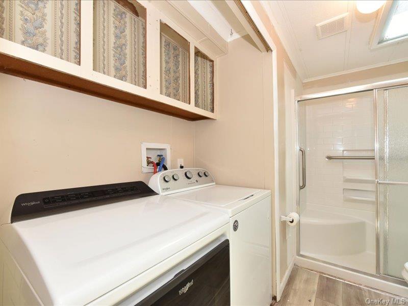 10 Greenwood Boulevard Property Photo 20