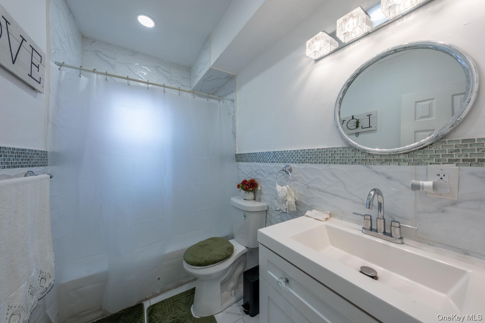 116-01 221st Street Property Photo 7