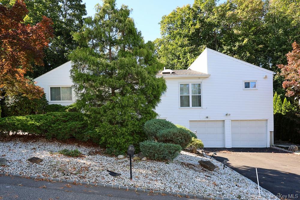 16 Carriage Road Property Photo 1