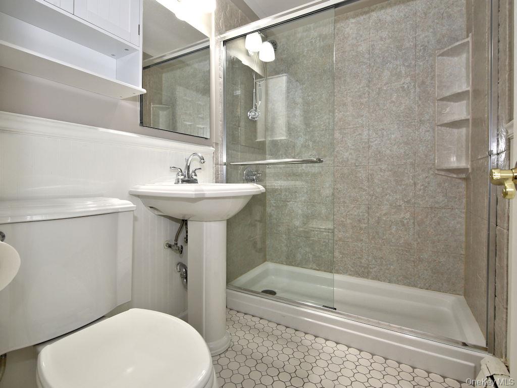 828 Pelhamdale Road 2b Property Photo 4