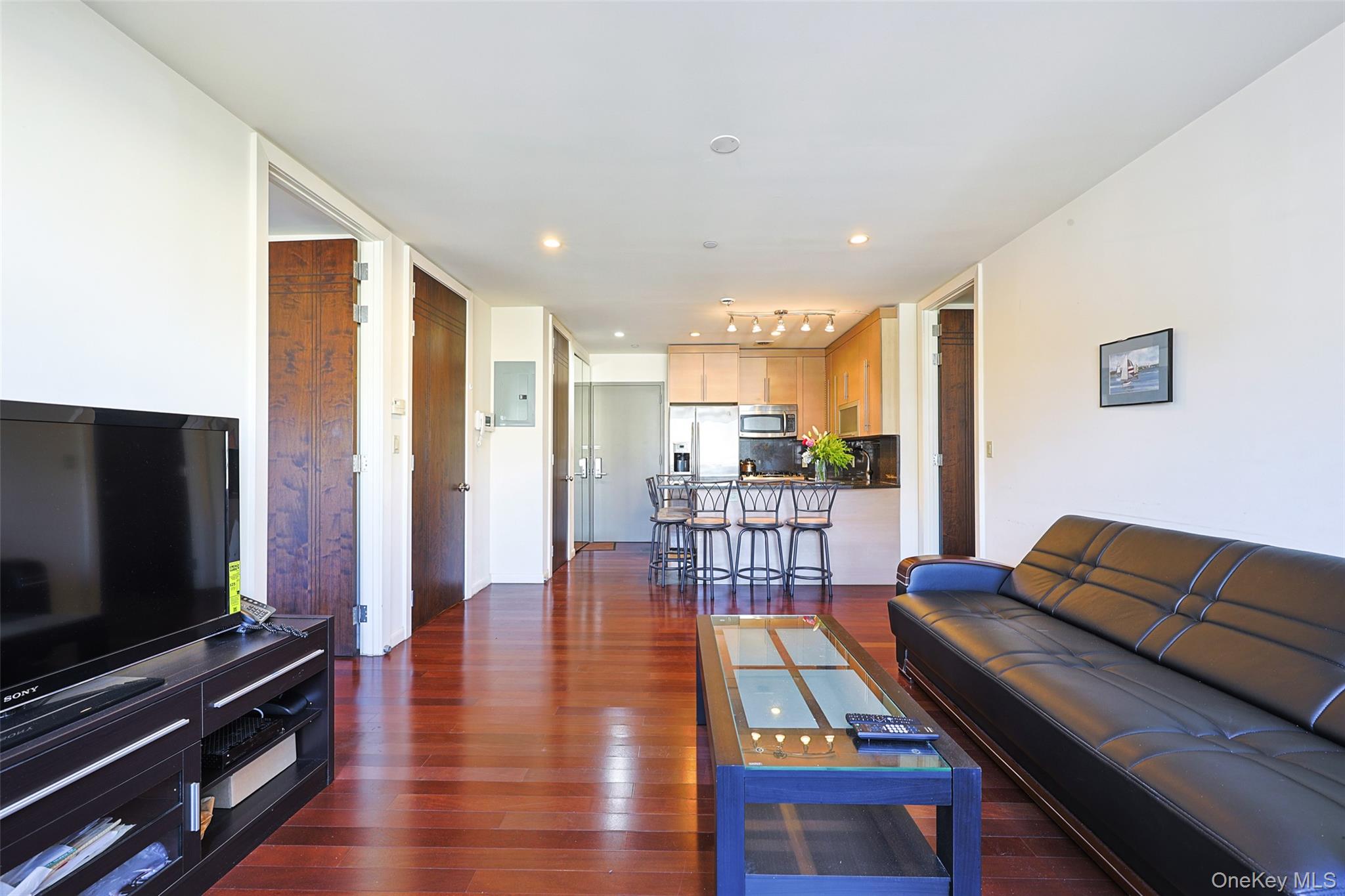 31-32 Union St 2c Property Photo 6