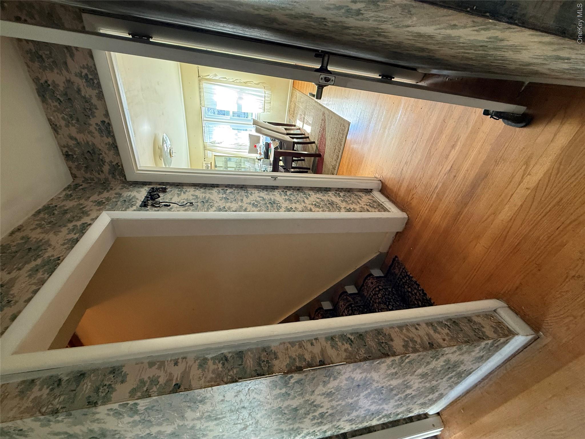 75 College Avenue Property Photo 6