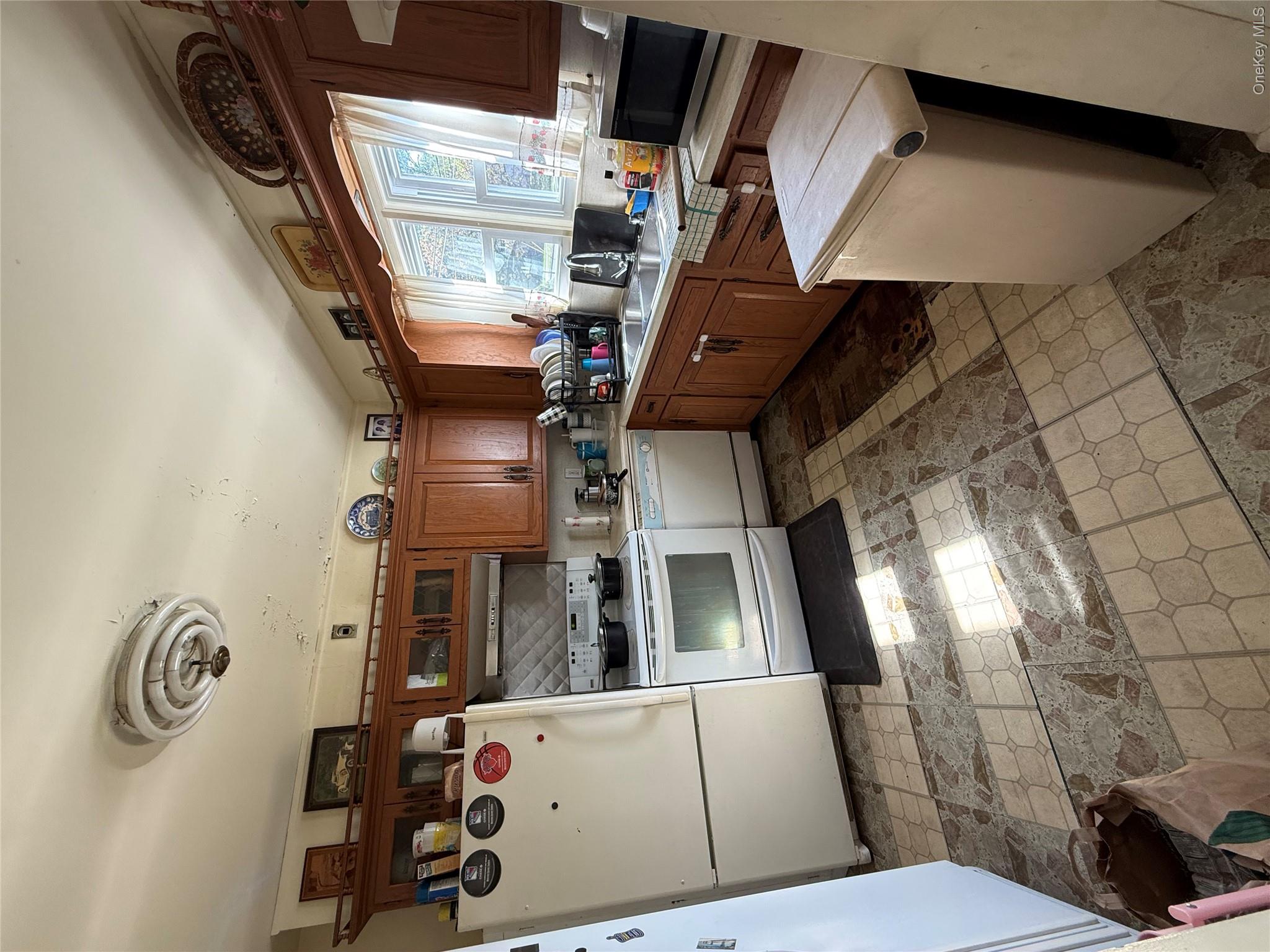 75 College Avenue Property Photo 17