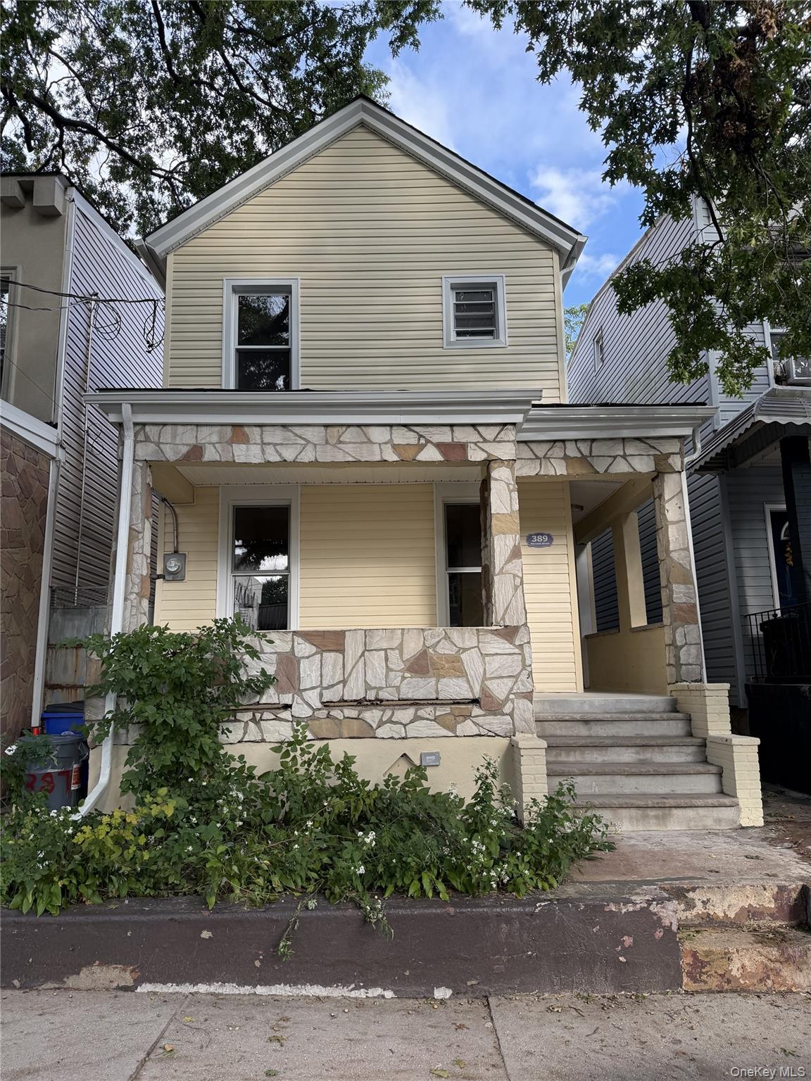 389 Warwick Street Property Photo 1