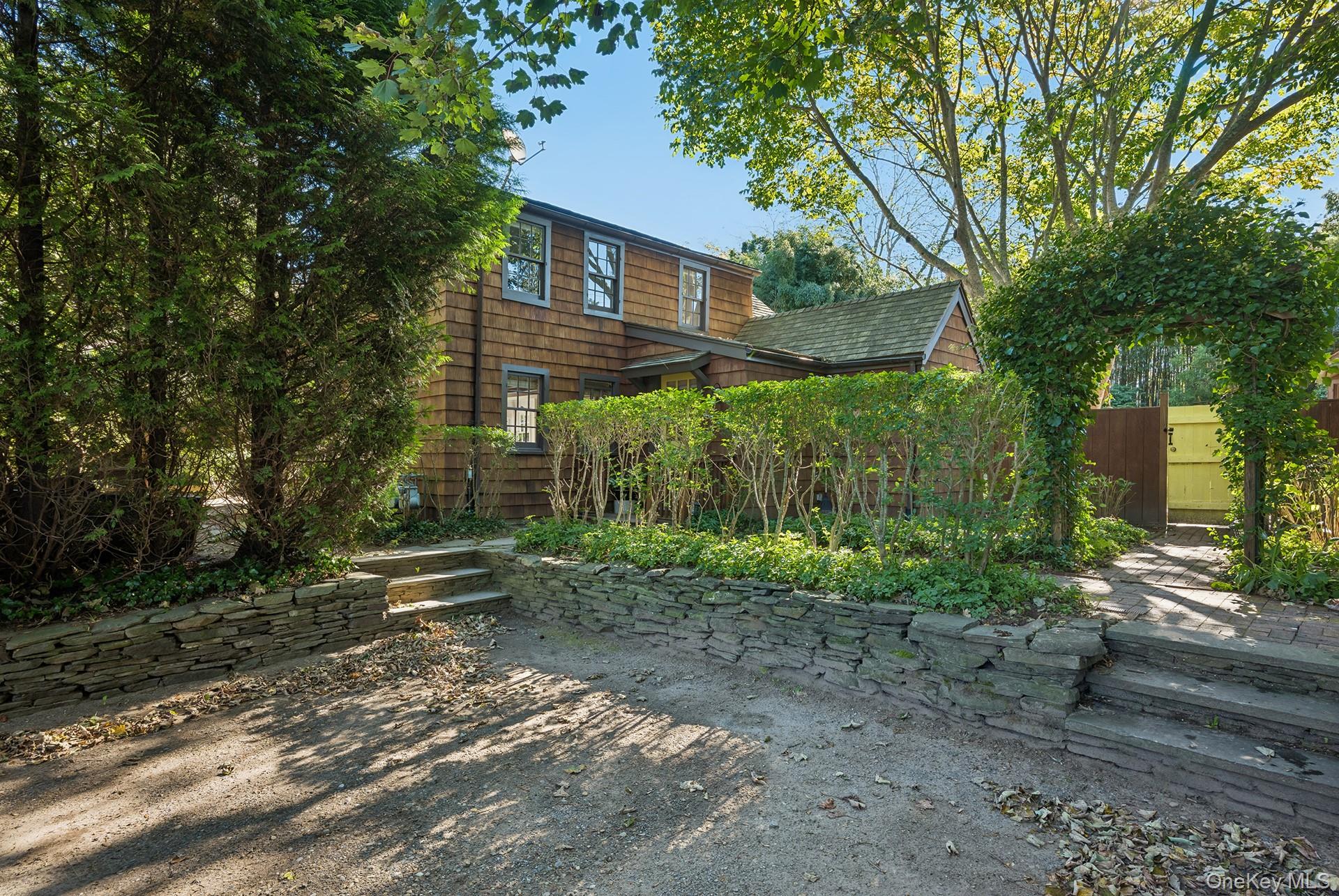 48 Accabonac Road Property Photo 2