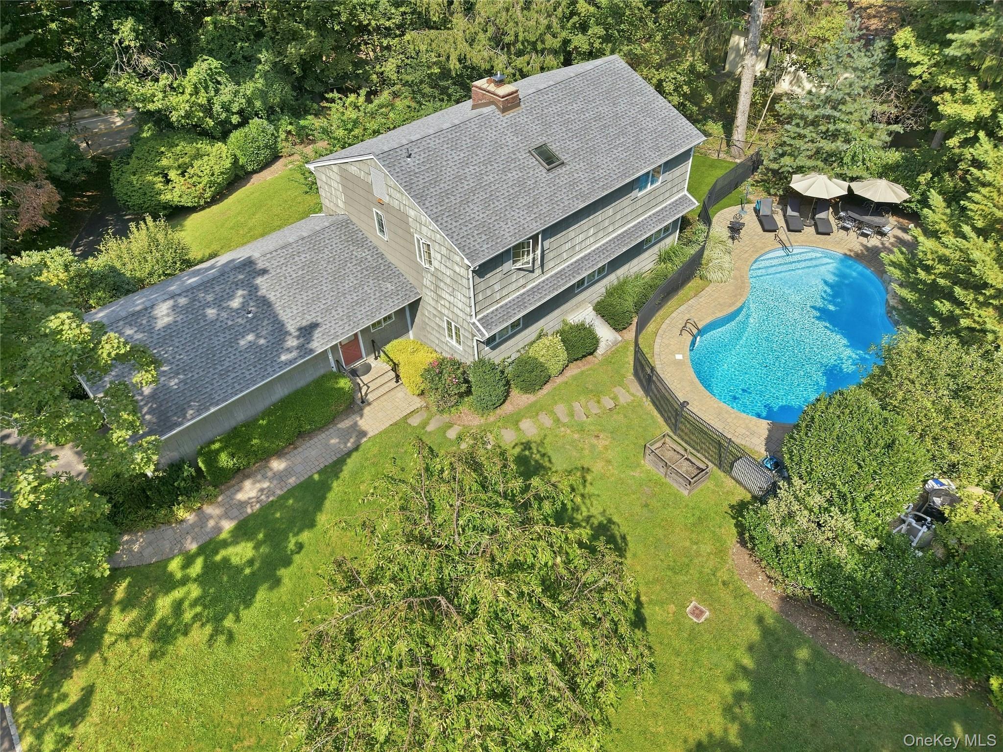 214 Norwood Avenue Property Photo 1