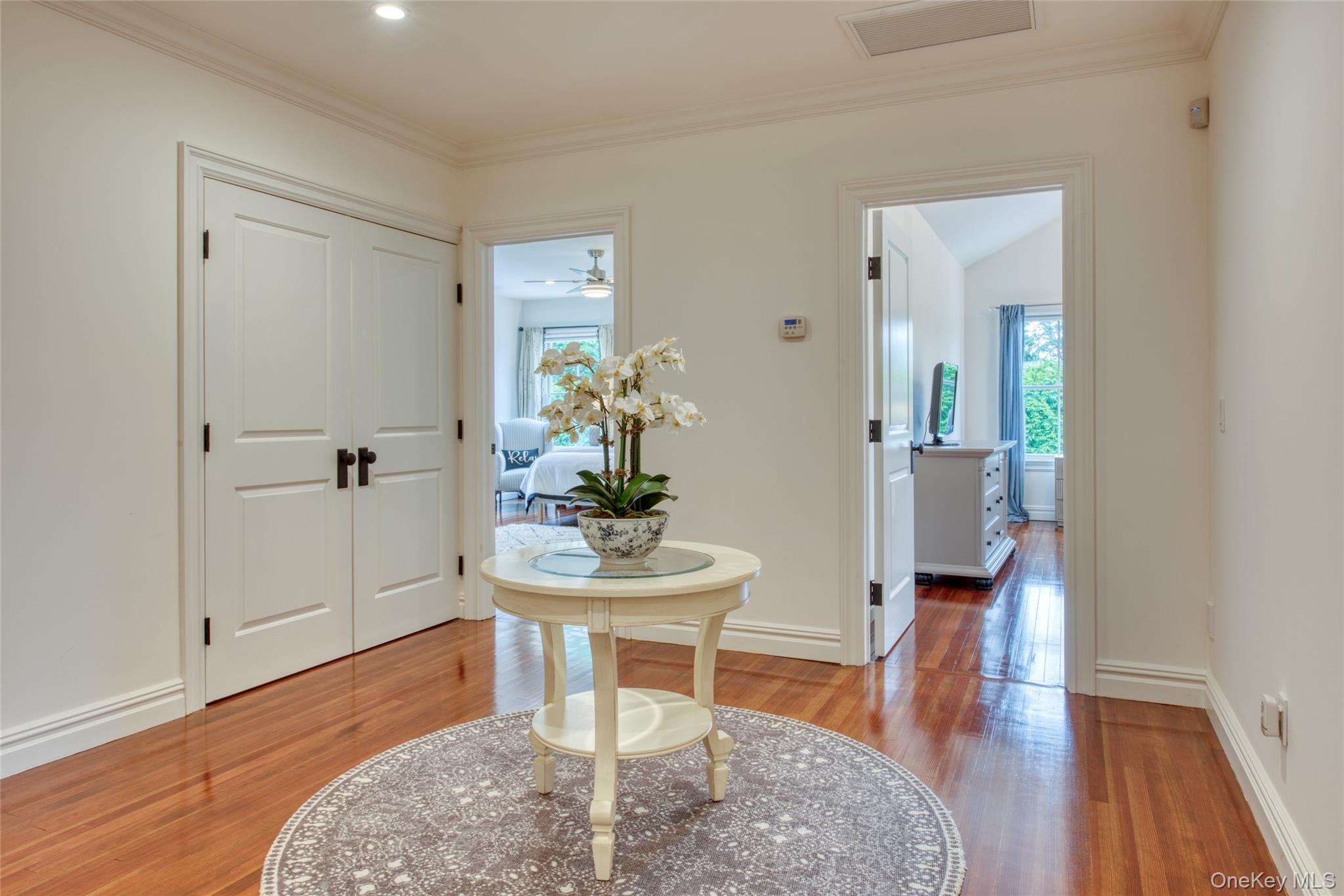 129 S Country Road Property Photo 16