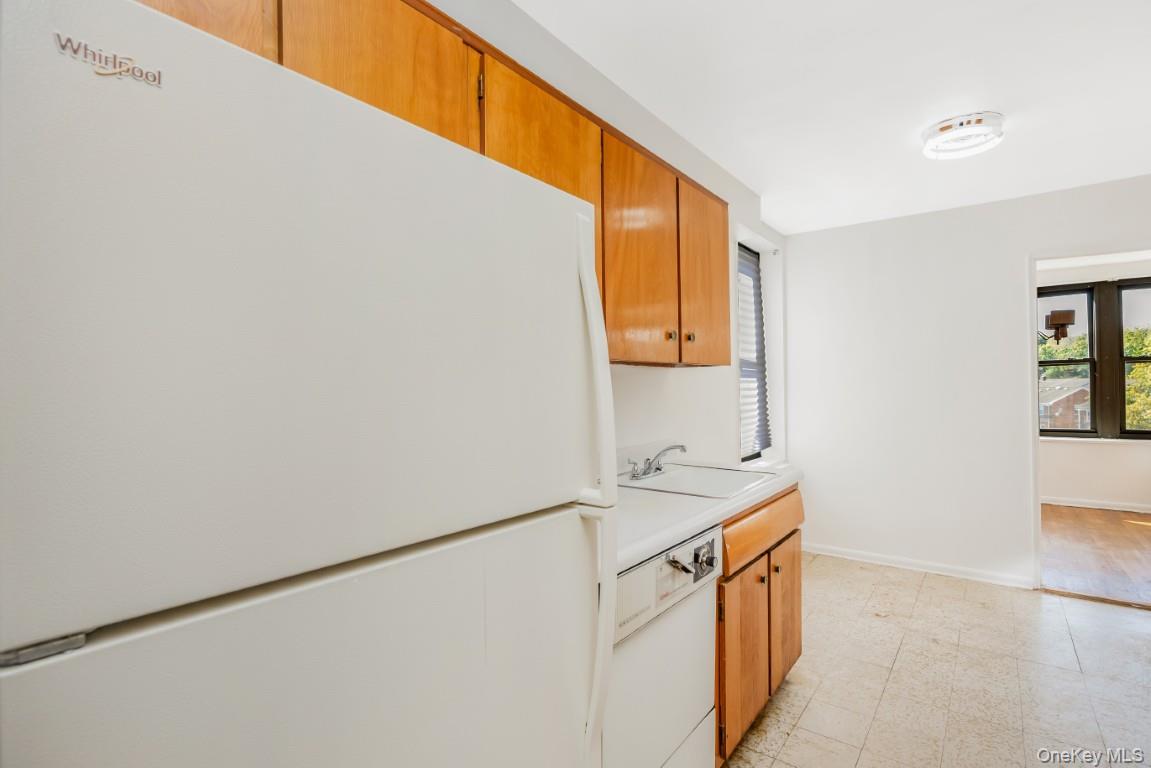 18-35 Corporal Kennedy Street 4f Property Photo 10