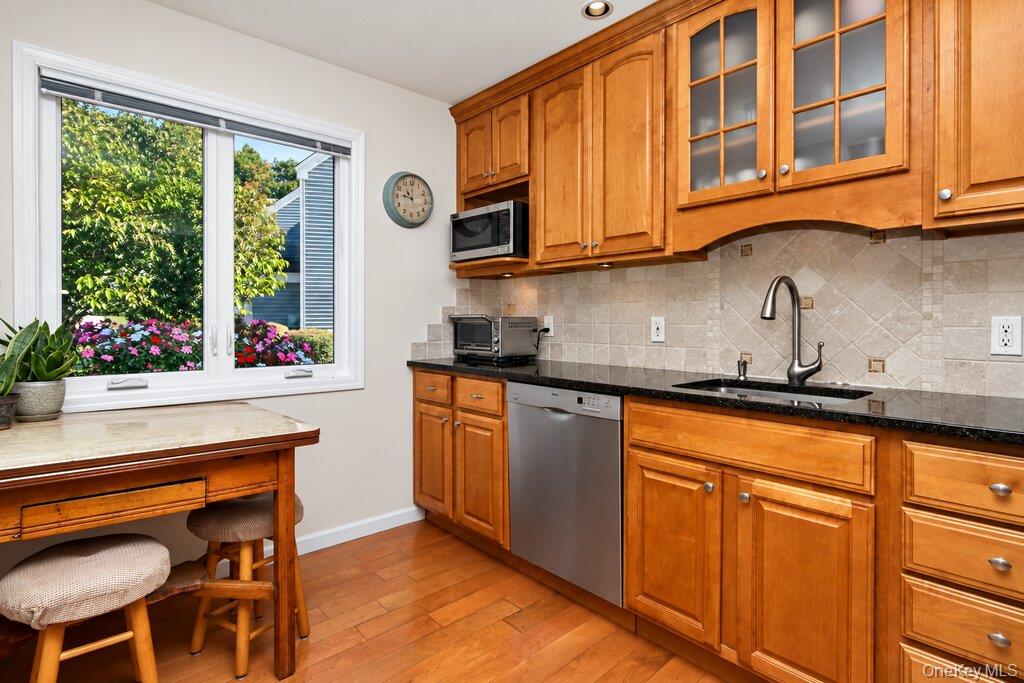148 Fields Lane Property Photo 7