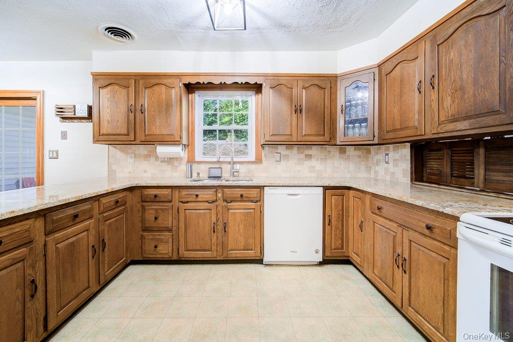 75 Alda Drive Property Photo 12