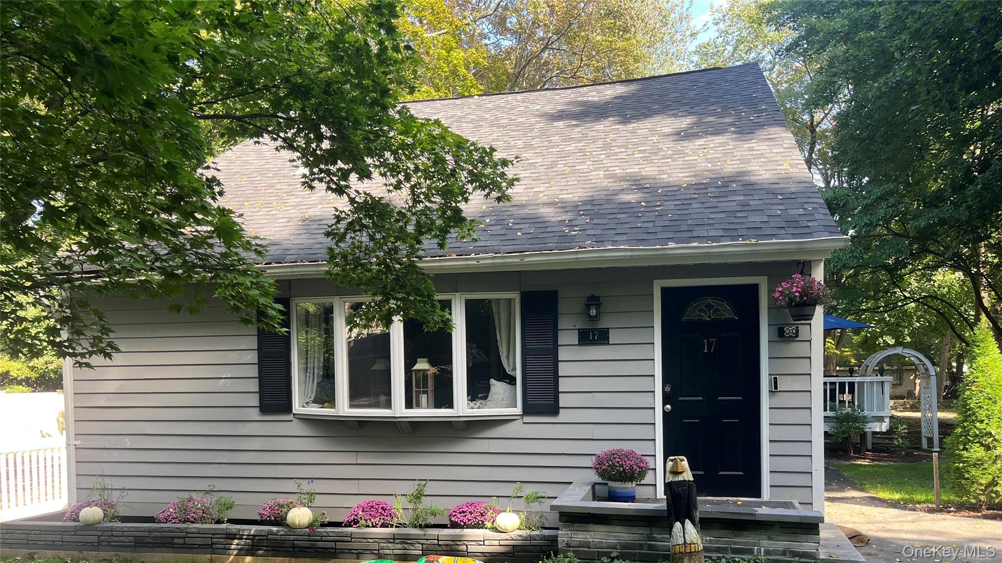 17 Lakelands Avenue Property Photo 1