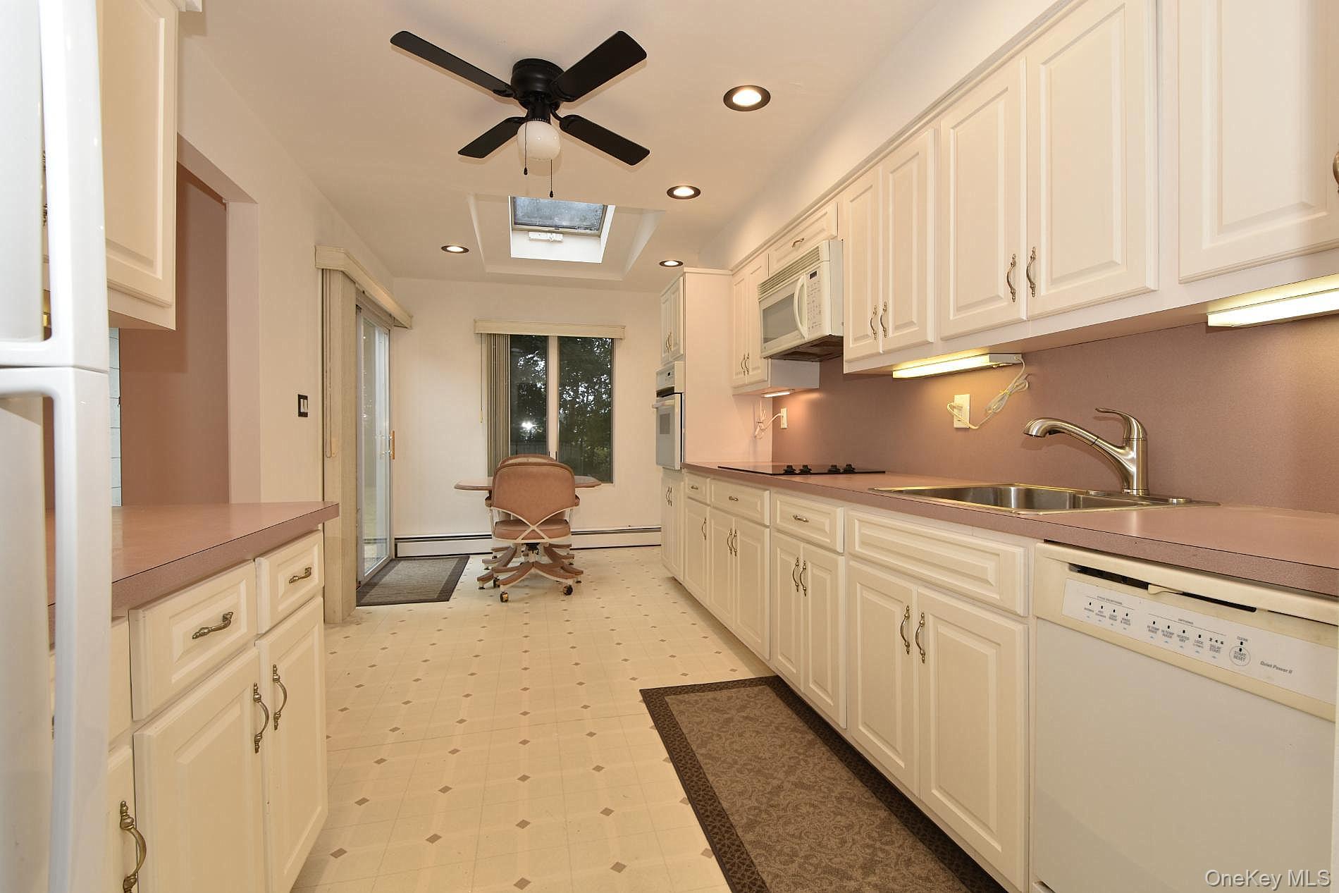 2230 Louis Kossuth Avenue Property Photo 6