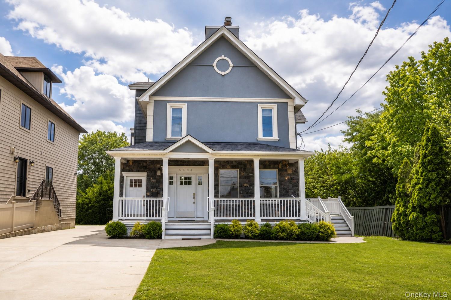 5434 Amboy Road Property Photo 1