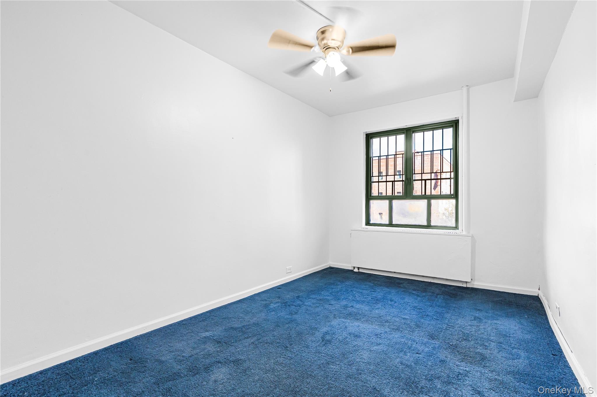 1946 E Tremont Avenue 5h Property Photo 5