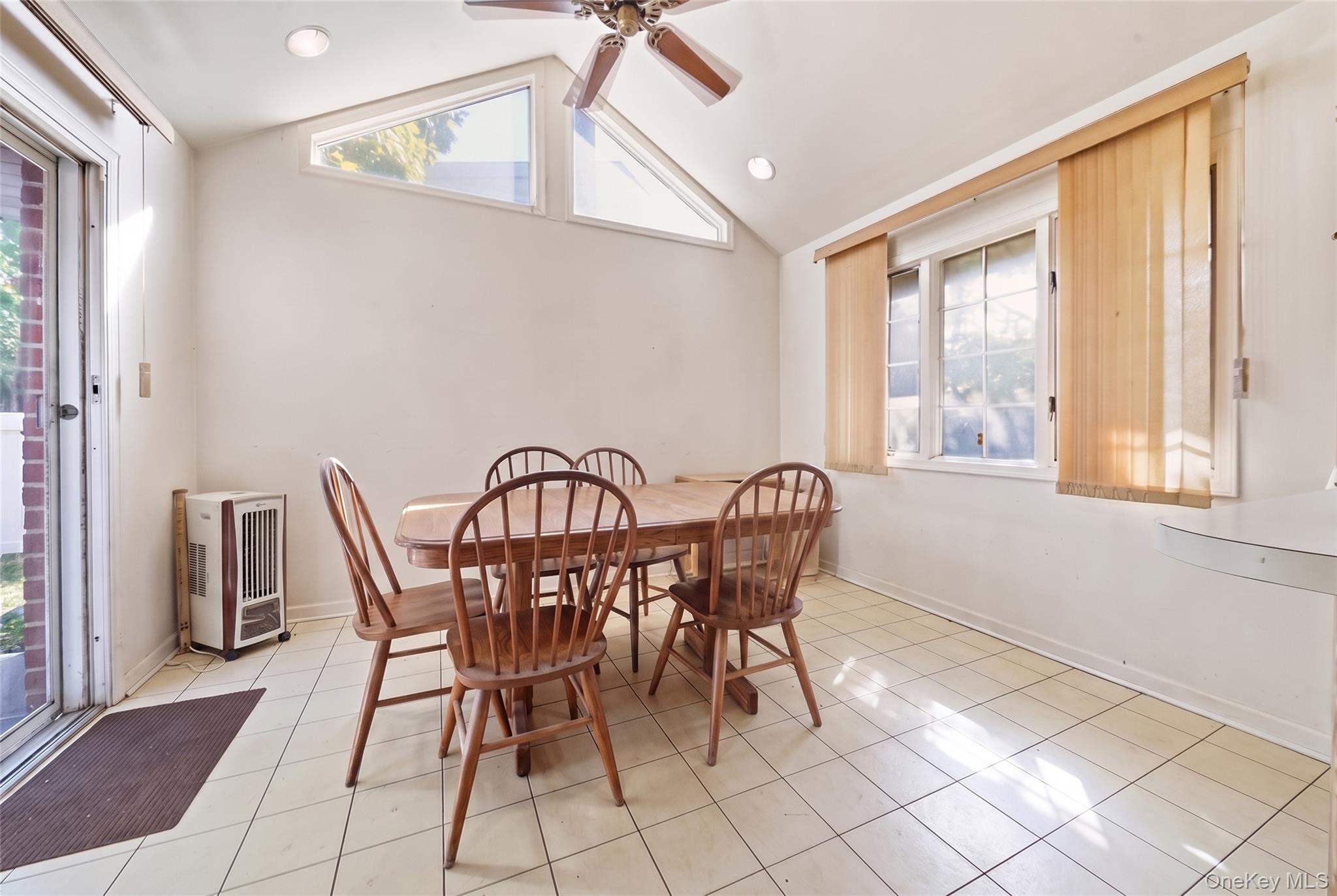2 Bixley Drive Property Photo 8