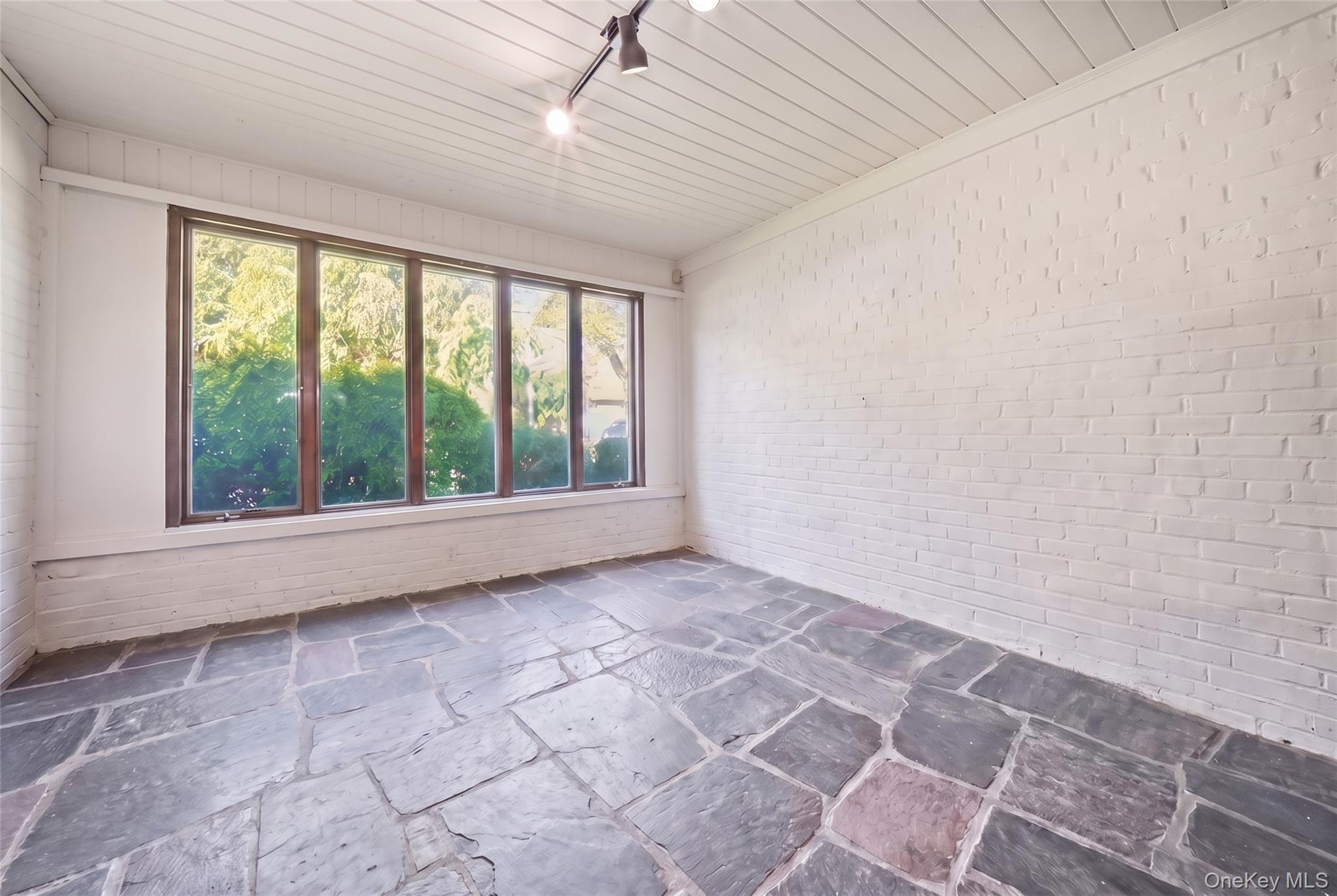 2 Bixley Drive Property Photo 9