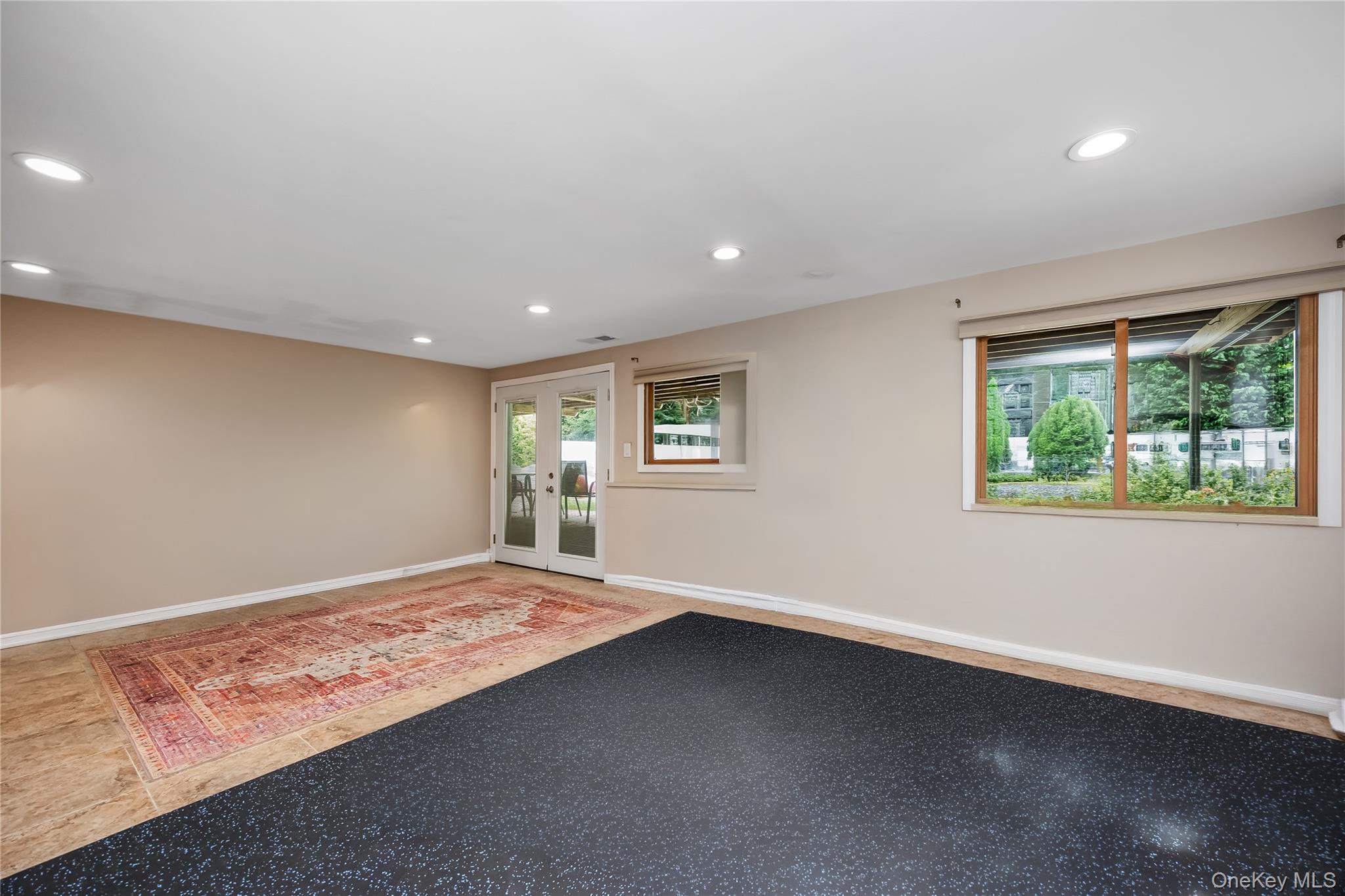 31 Sterling Lane Property Photo 18