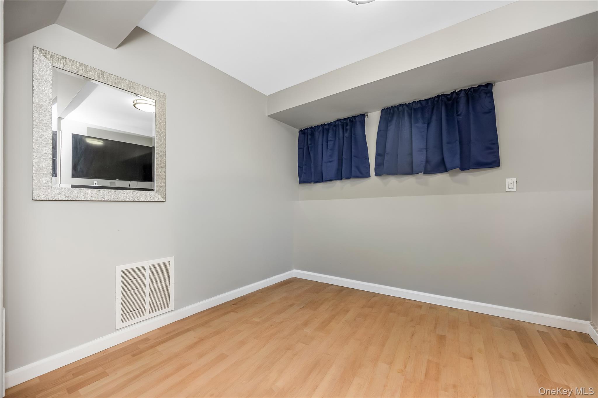 31 Sterling Lane Property Photo 19