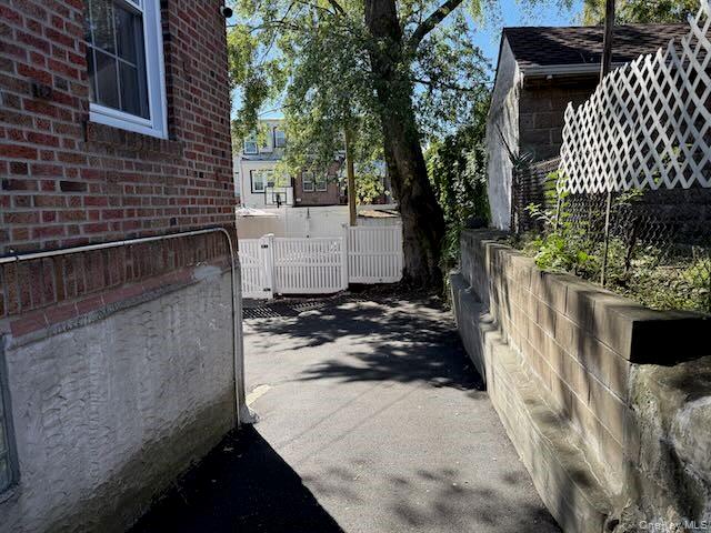 6414 83rd Place Property Photo 4