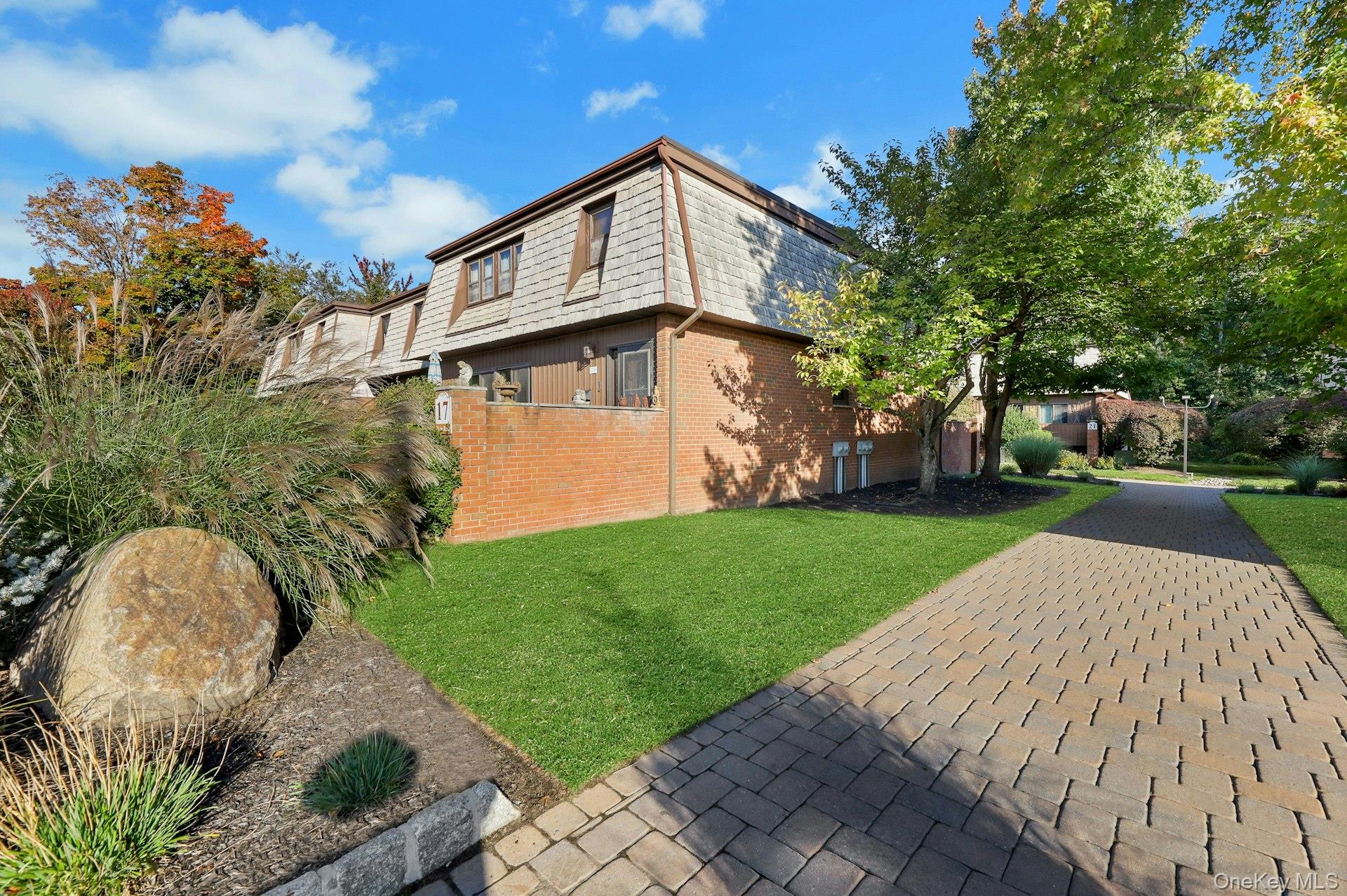 17 Heritage Drive F Property Photo 1