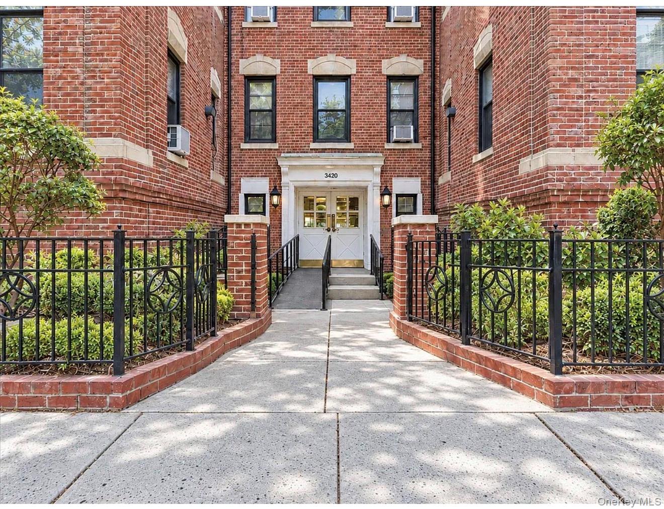 34-20 S 83rd Street 6I Property Photo 1