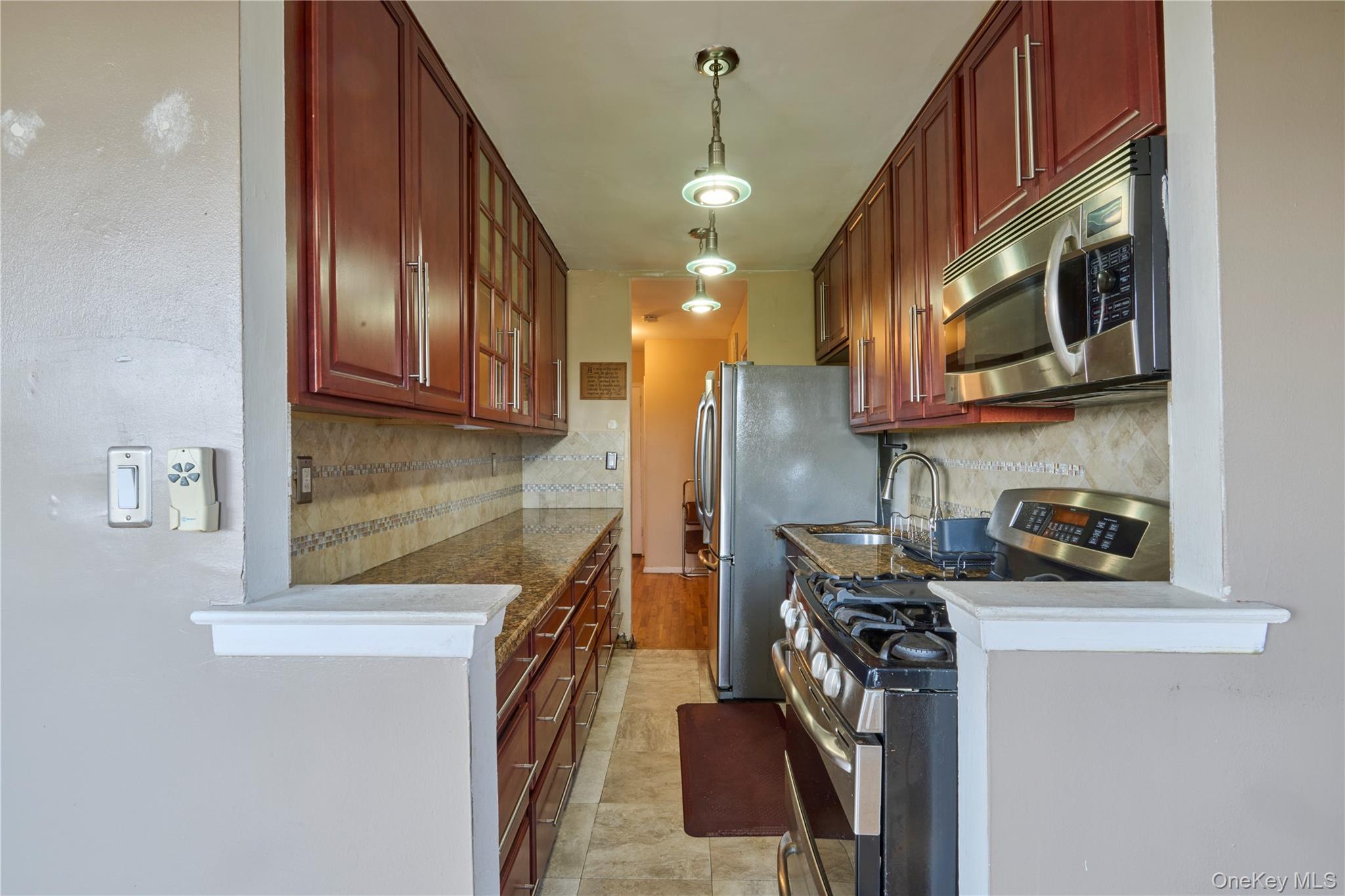 355 Bronx River Rd Bronx River Road 3g Property Photo 6