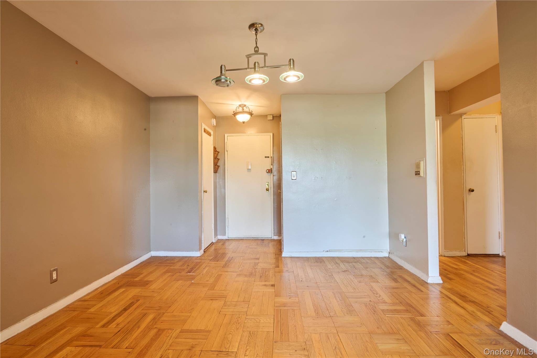 355 Bronx River Rd Bronx River Road 3g Property Photo 9
