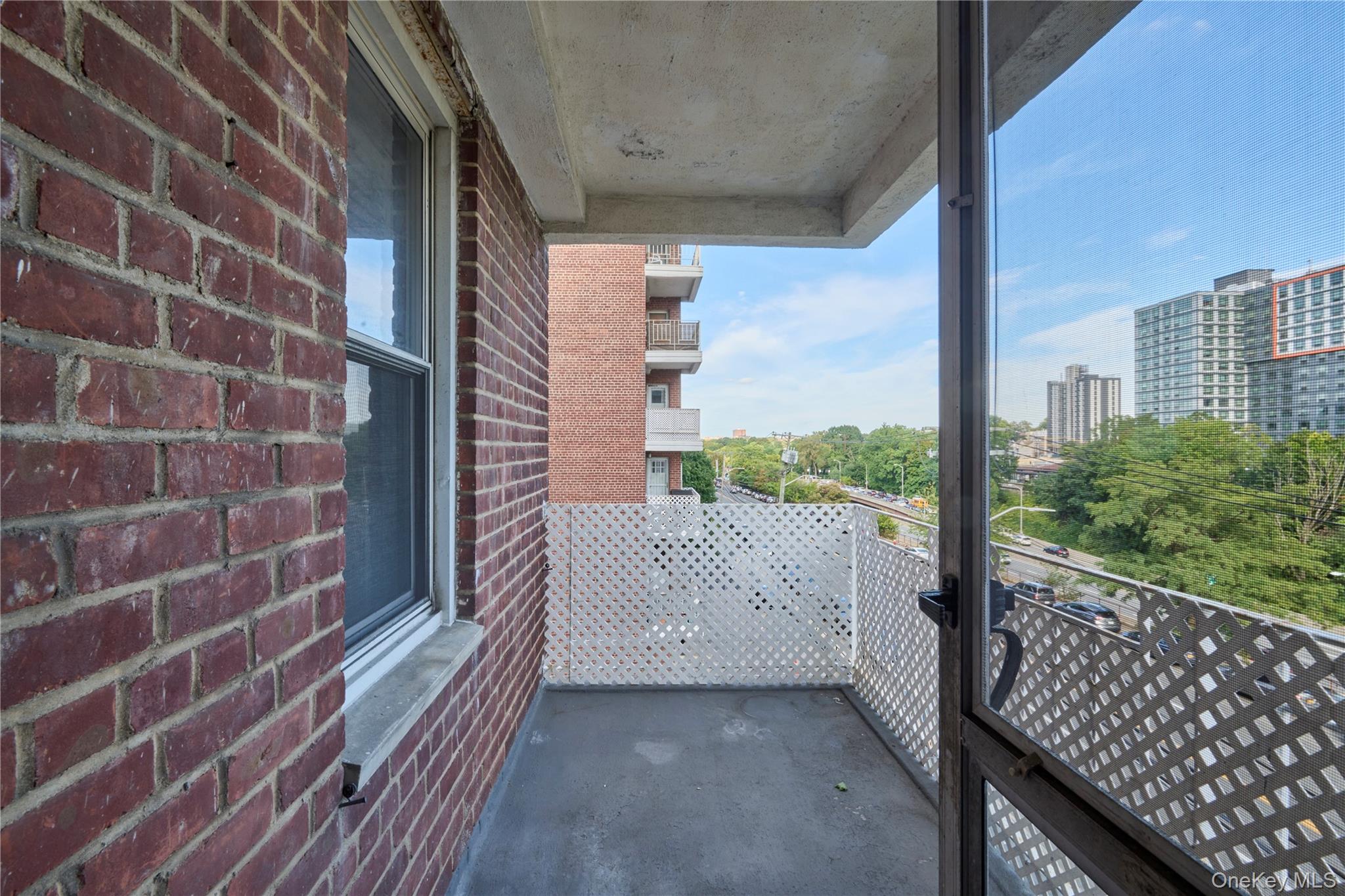 355 Bronx River Rd Bronx River Road 3g Property Photo 12