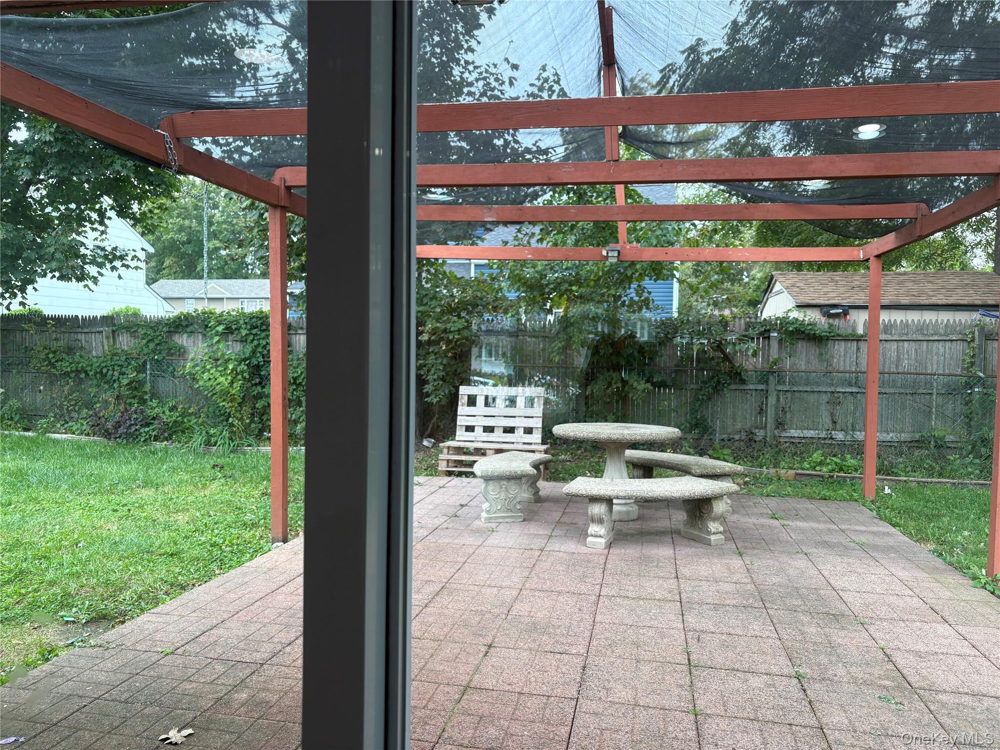 290 Leaf Avenue Property Photo 7