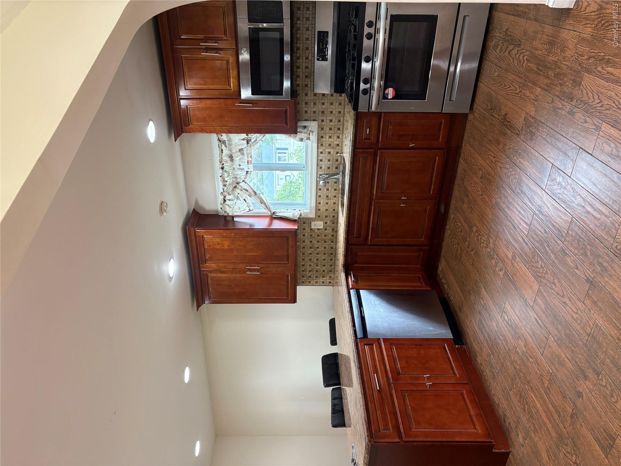 290 Leaf Avenue Property Photo 12