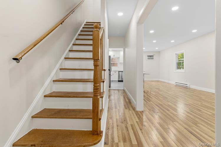 1759 Tenbroeck Avenue Property Photo 7