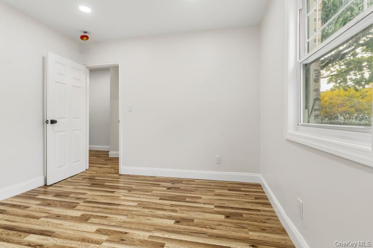 1759 Tenbroeck Avenue Property Photo 20