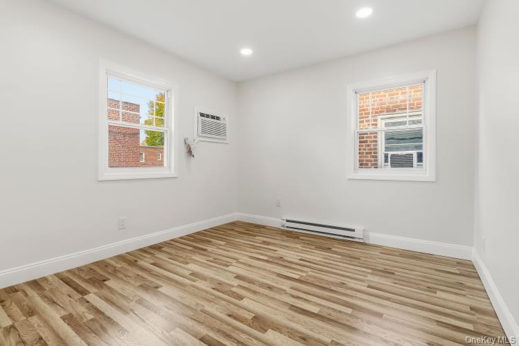 1759 Tenbroeck Avenue Property Photo 22