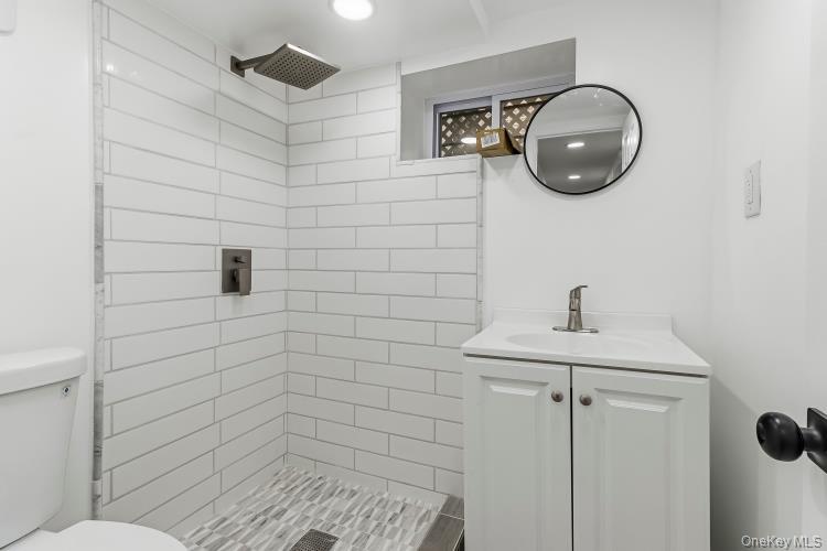 1759 Tenbroeck Avenue Property Photo 32
