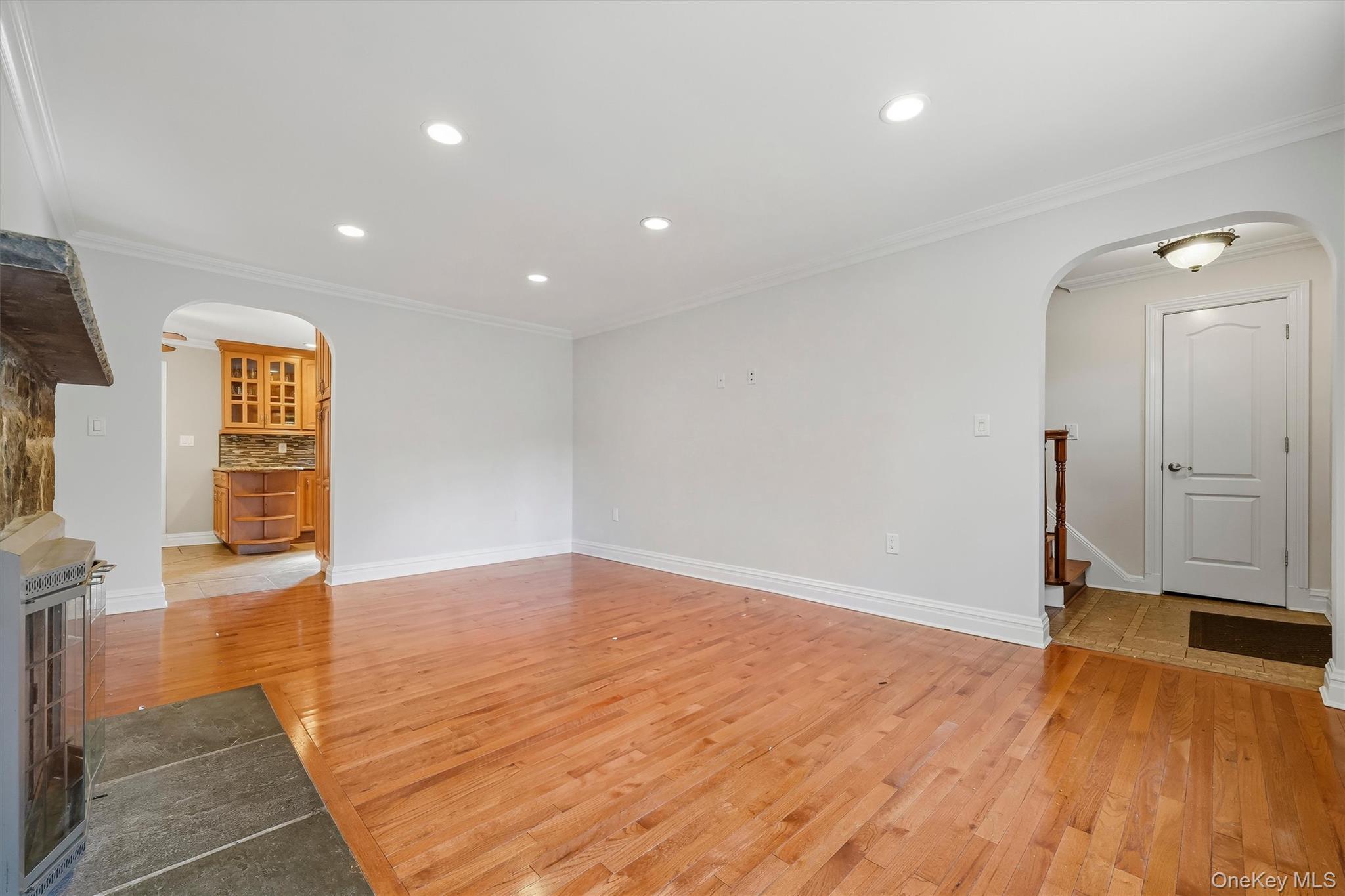 26 Custer Avenue Property Photo 5