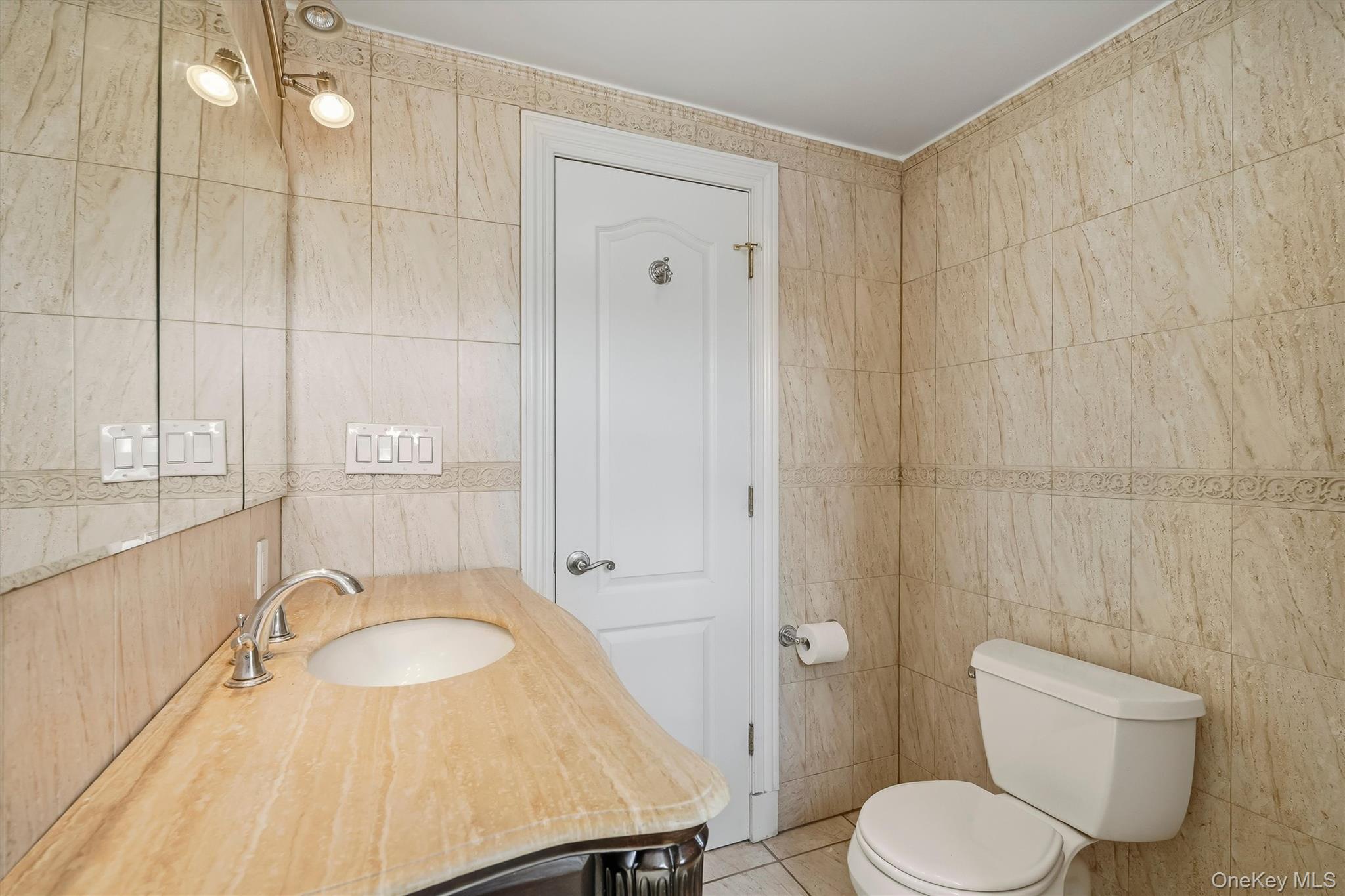 26 Custer Avenue Property Photo 30