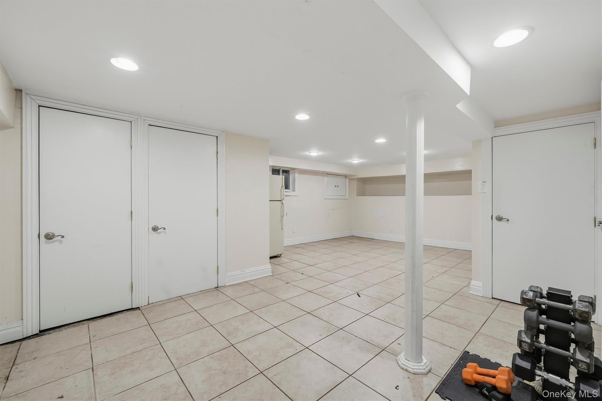 26 Custer Avenue Property Photo 34