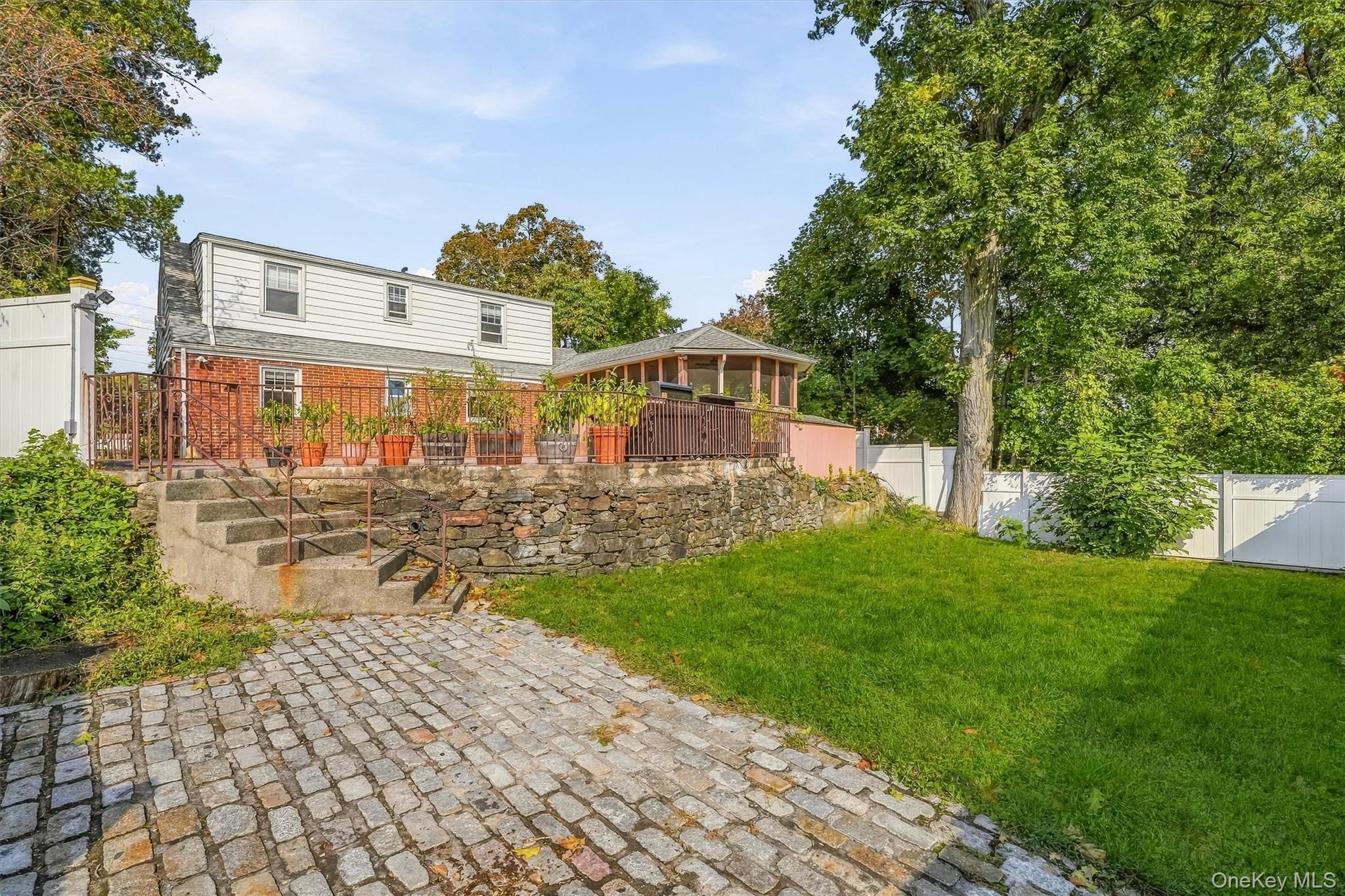 26 Custer Avenue Property Photo 47