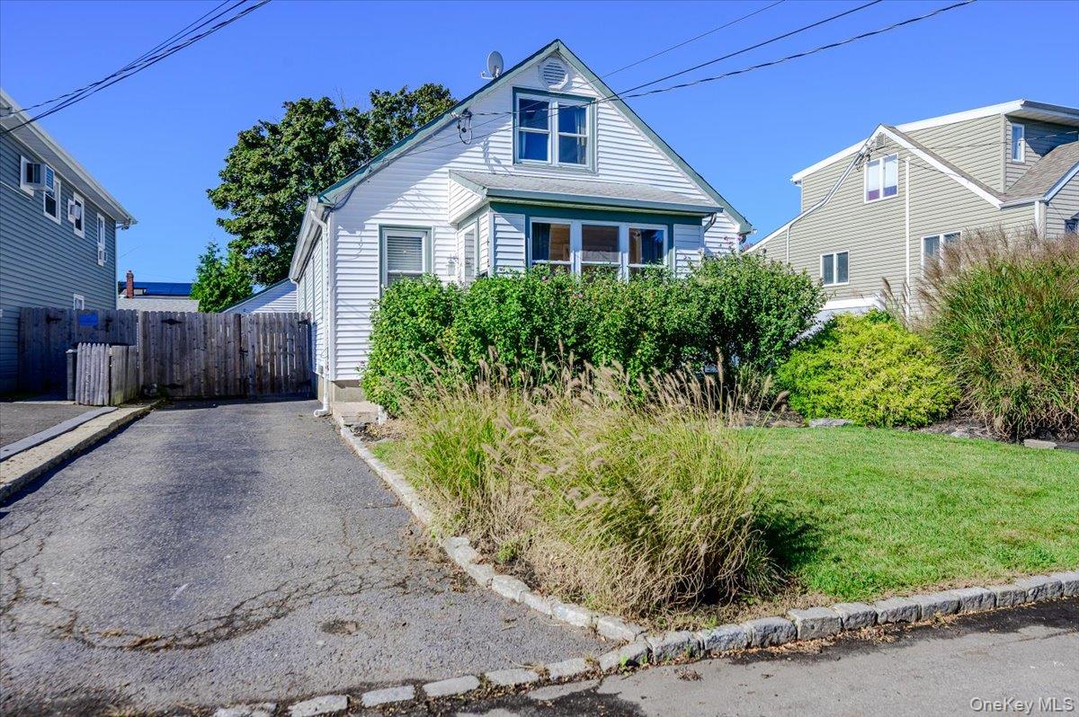 412 Fire Island Avenue Property Photo 1