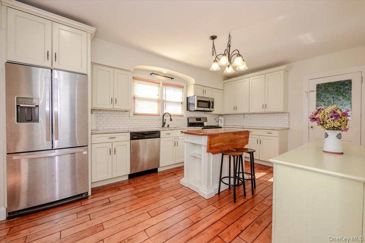 412 Fire Island Avenue Property Photo 8