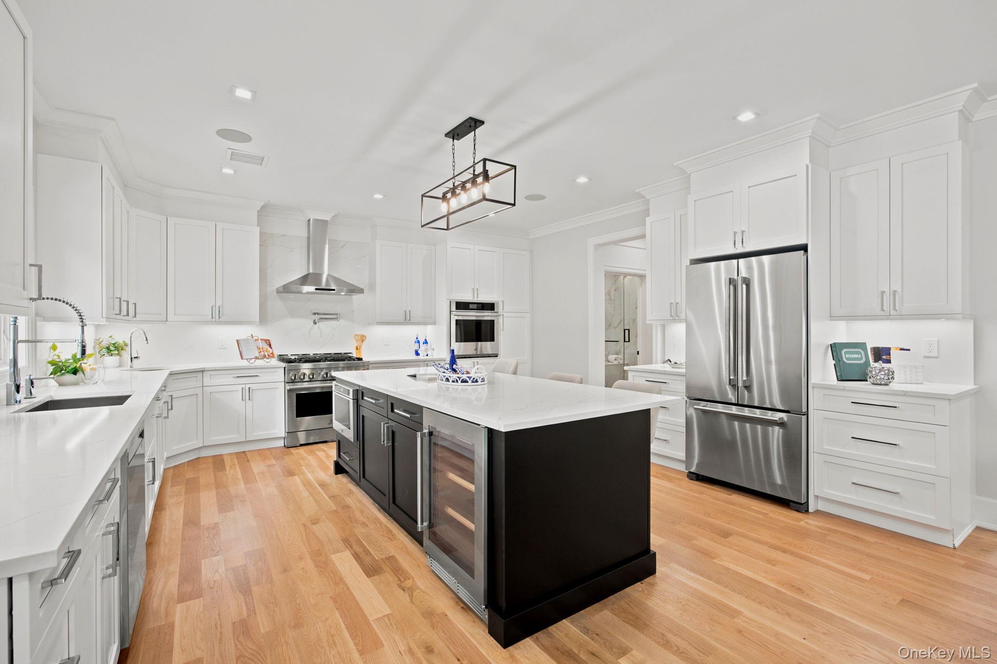 404 Langley Avenue Property Photo 11